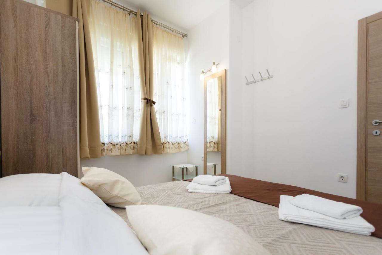 Apartment Rosemary 24 Krk Town Bagian luar foto